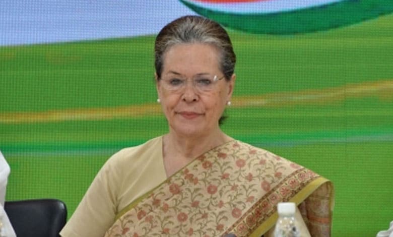 BJP Condemns Sonia Gandhi’s “Poor Thing” Remark on President Murmu