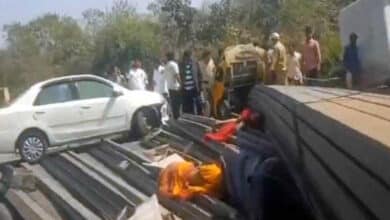 Four Killed, Three Injured in Tragic Accident as Iron Poles Fall on Autorickshaws in Telangana