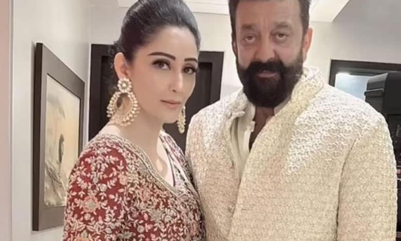 121 43 Sanjay Dutt Thanks Wife Maanayata for Always Being His Rock