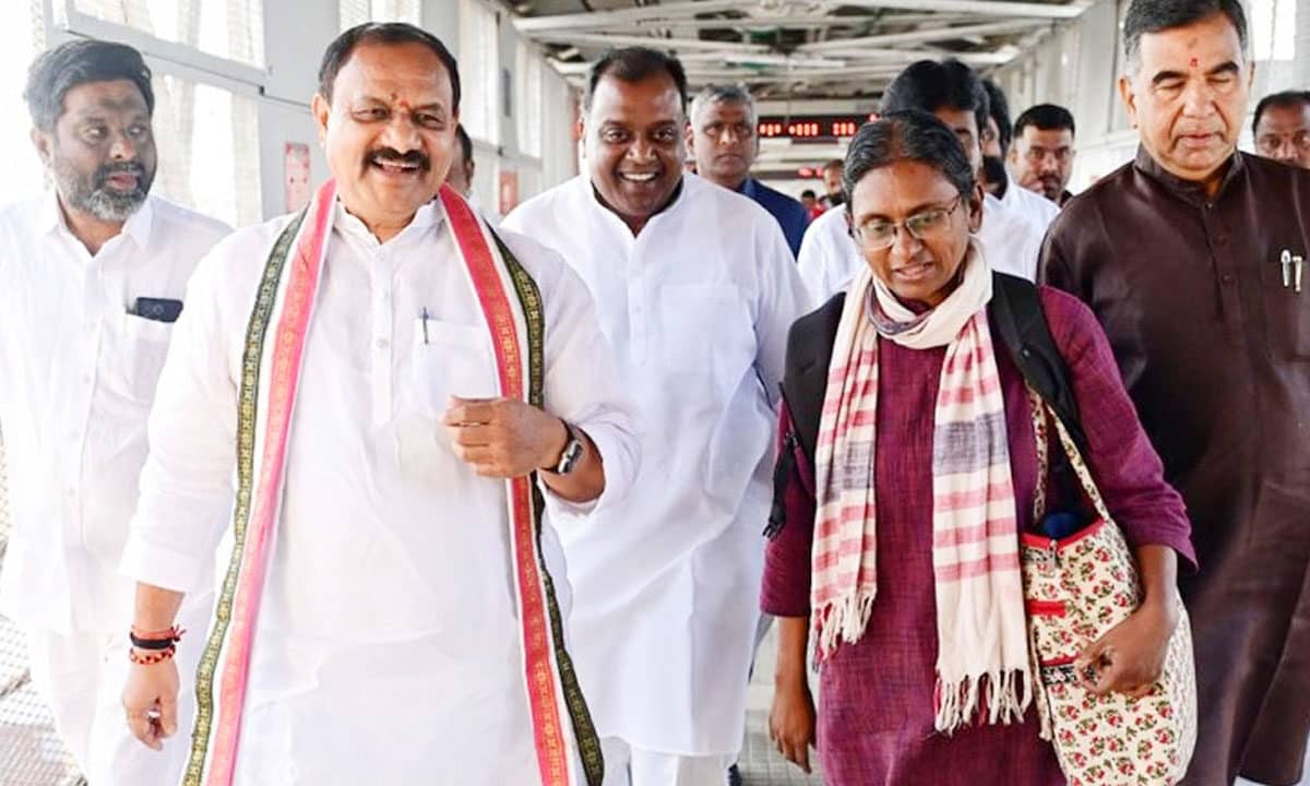 New AICC In-Charge Meenakshi Natarajan Arrives in Hyderabad