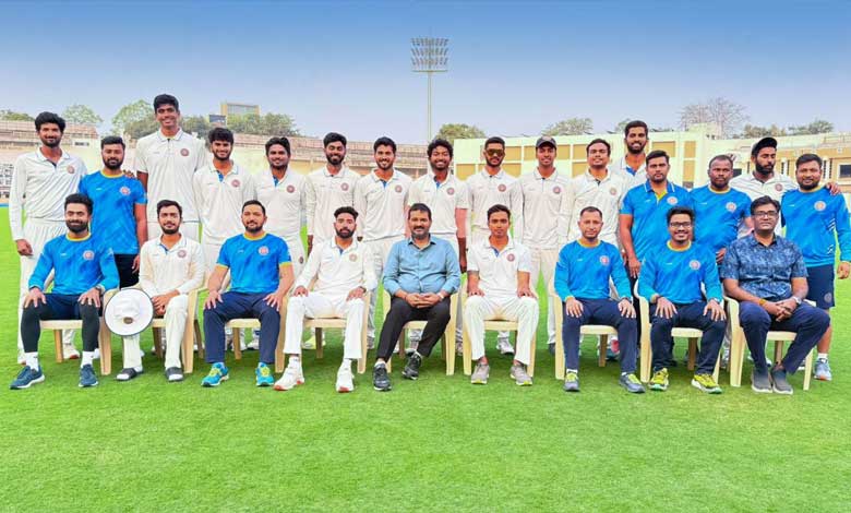 Hyderabad: Jagan Mohan Rao Congratulates Tanmay Agarwal for Scoring Century