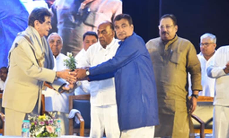 Legendary Actor Jeetendra Receives 'Jestha Nagrik' Award at Khasdar Mohatsav