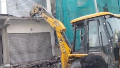 Hyderabad: GHMC and Narsingi Police Launch Major Crackdown on Illegal Footpath Encroachments in Suncity