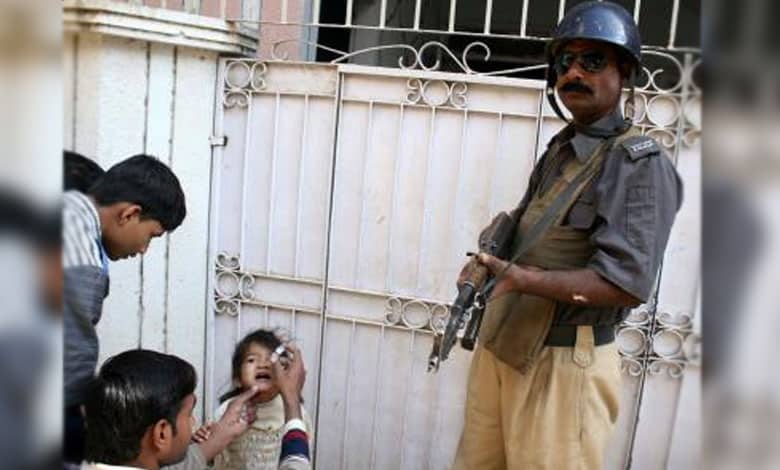 Policeman Killed While Guarding Polio Vaccine Team in Pakistan’s Bajaur District