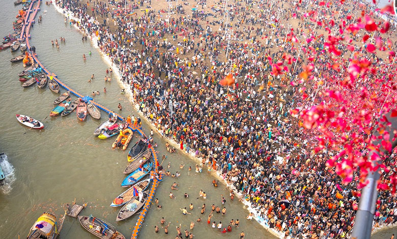 MAHAKUMBH0 Govt Offices Closed in Prayagraj for Basant Panchami Amrit Snan as Crowds Swell