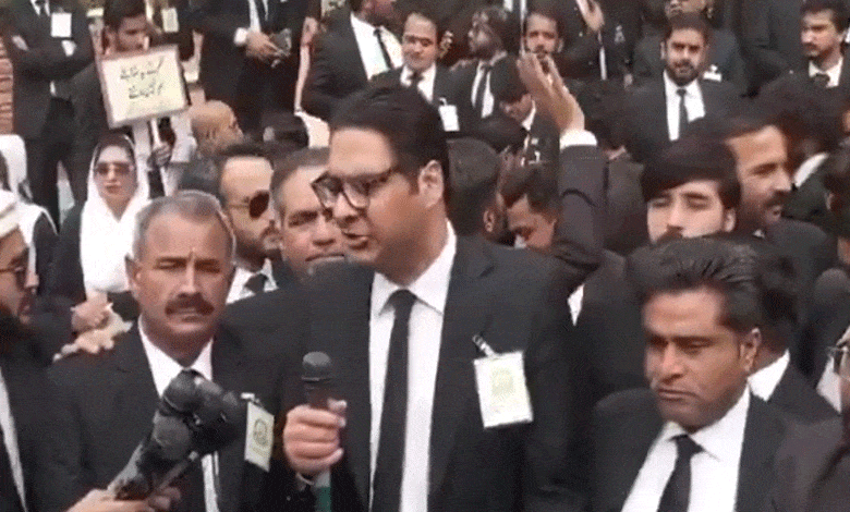 Massive Lawyer Protest Disrupts Islamabad Over Supreme Court Judges' Appointment