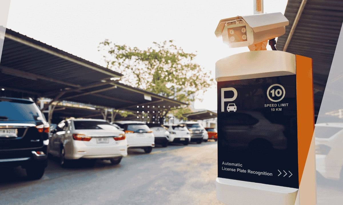 Hyderabad’s new smart parking system uses AI cameras and digital signage for seamless, cashless vehicle management.