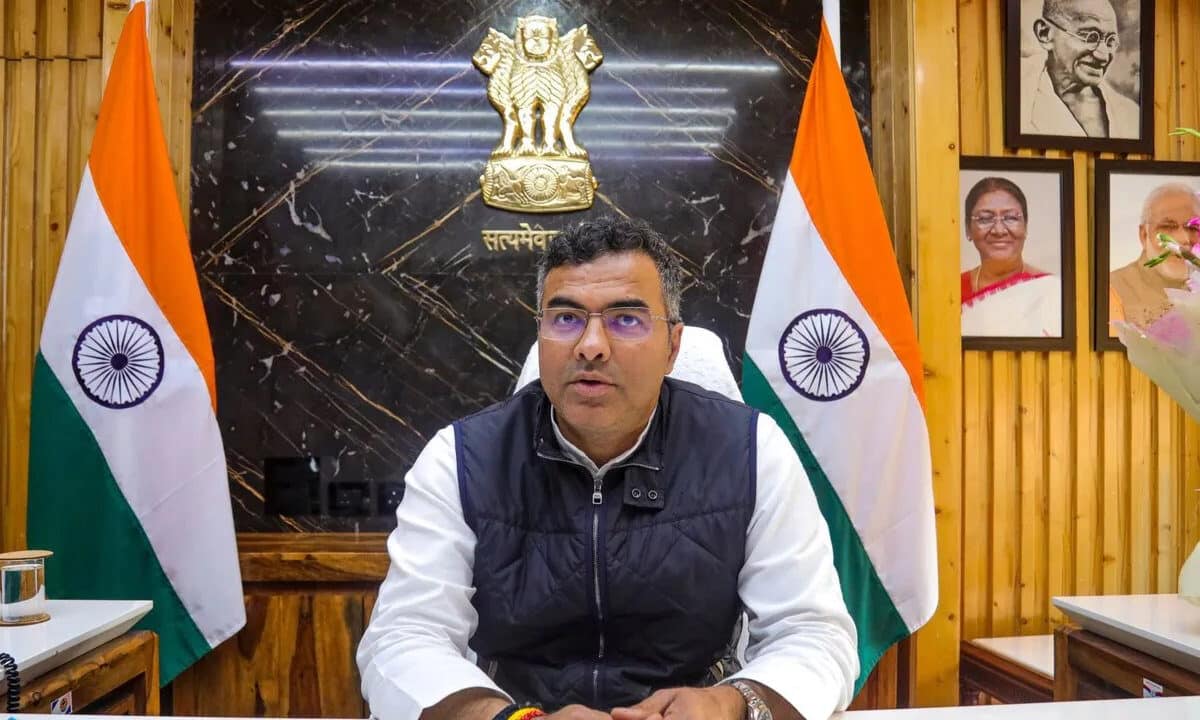 PWD Minister Parvesh Verma Orders Probe into CCTV Installation Issues by AAP Govt