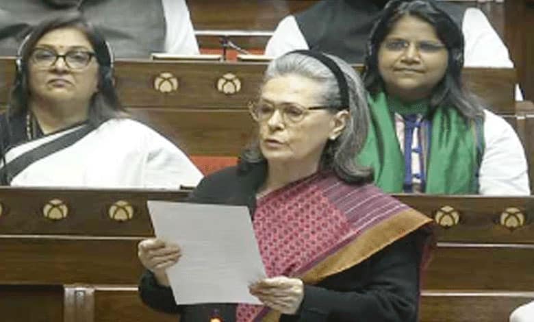 Sonia Gandhi Urges Early Census to Ensure Food Subsidy for 14 Crore People