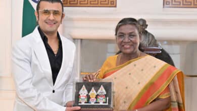 Sonu Nigam Meets President Droupadi Murmu, Performs at President’s Estate