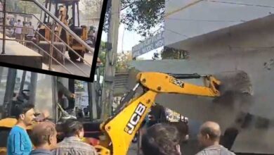 Uppal Footpaths Reclaimed: GHMC Demolishes Illegal Structures!