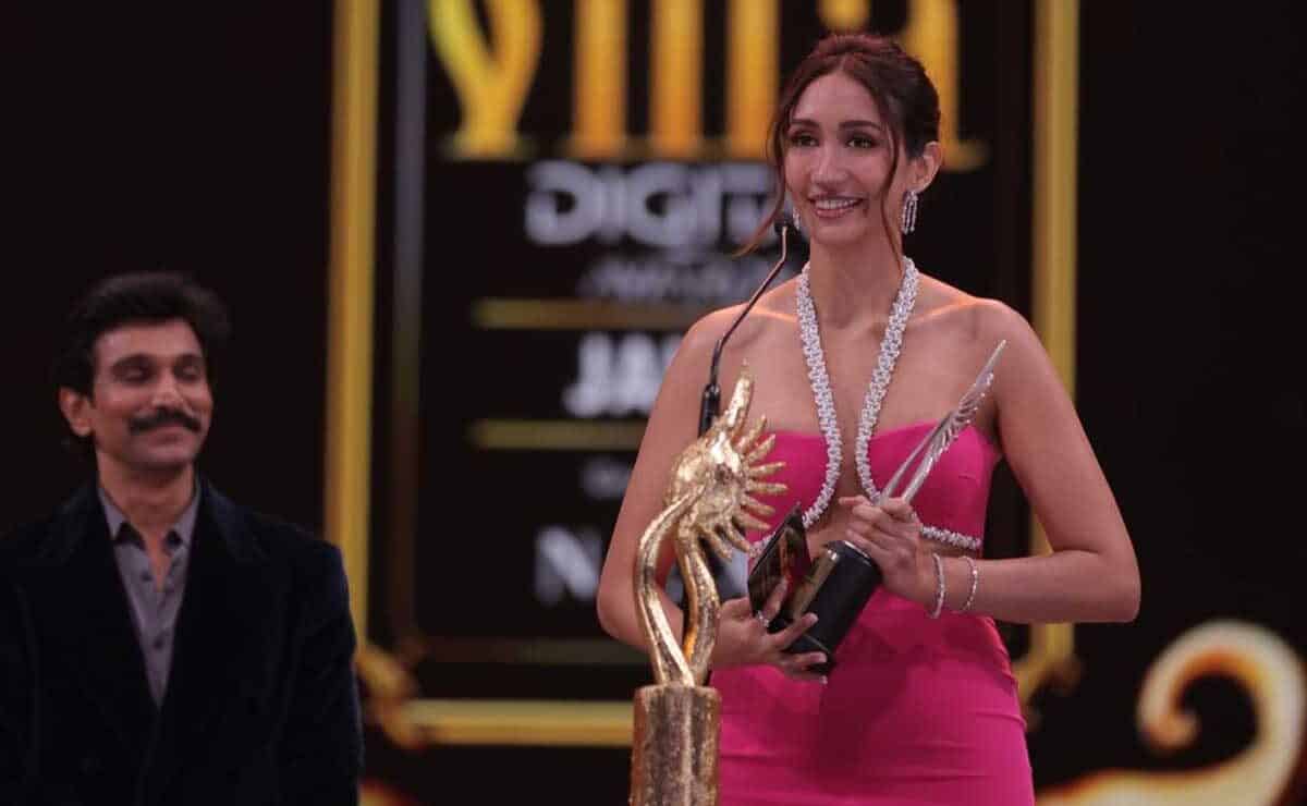 Shreya Chaudhry Wins Best Actress Award at IIFA Digital Awards 2025 for "Bandish Bandits" Season 2