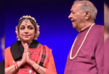 Hema Malini Expresses Gratitude to Pandit Hariprasad Chaurasia After Vrindaban Mahotsav Performance