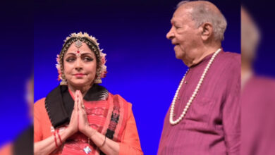 Hema Malini Expresses Gratitude to Pandit Hariprasad Chaurasia After Vrindaban Mahotsav Performance