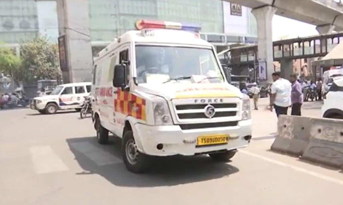 Hyderabad: Ambulance Speeding with Siren Stopped by Police – Shocking Truth Revealed!