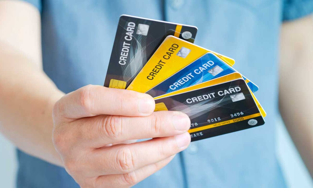 How Many Credit Cards Should You Have? A Comprehensive Guide for 2025