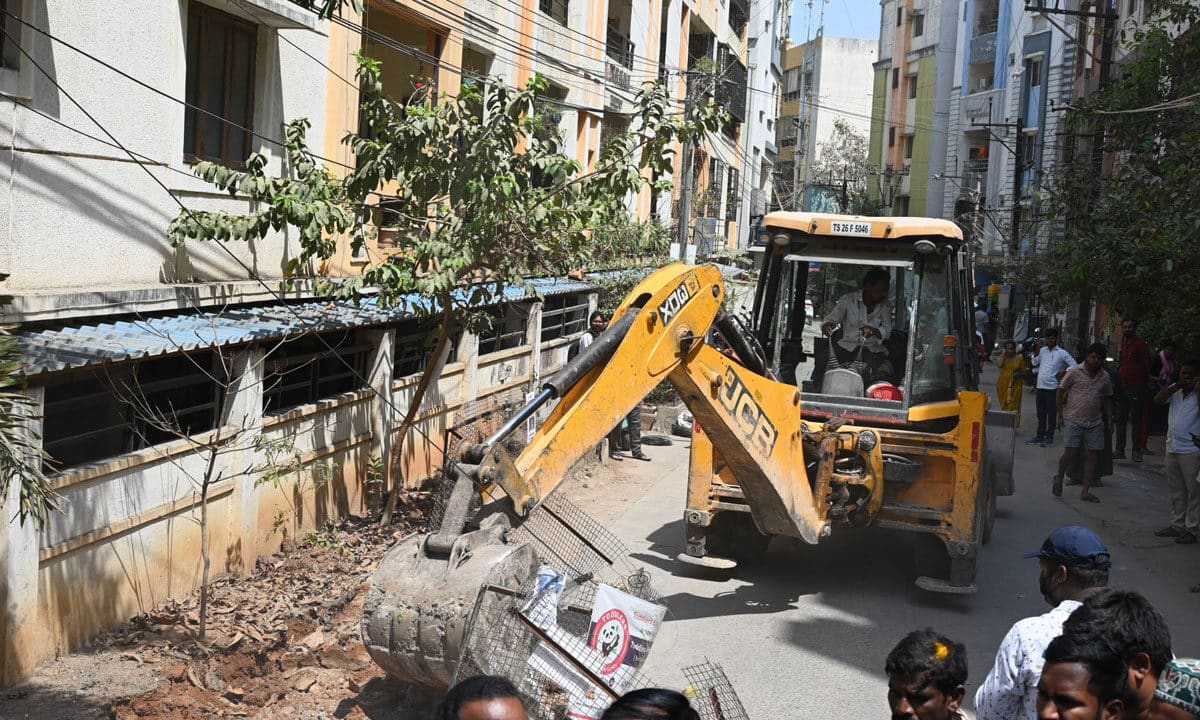 Hyderabad: Encroachments Cleared by Hydraa, Easing Traffic for Several Colonies