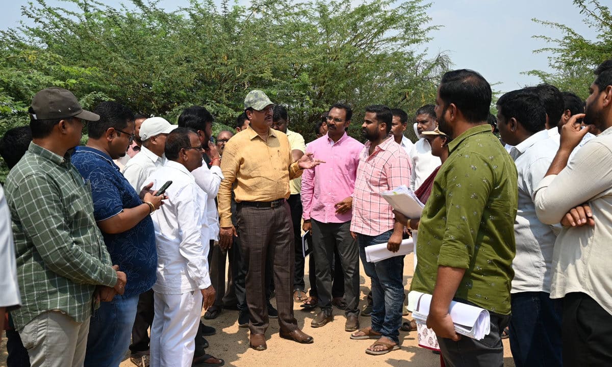 Hyderabad: HYDRA Commissioner Cracks Down on Land Encroachments in Alwal