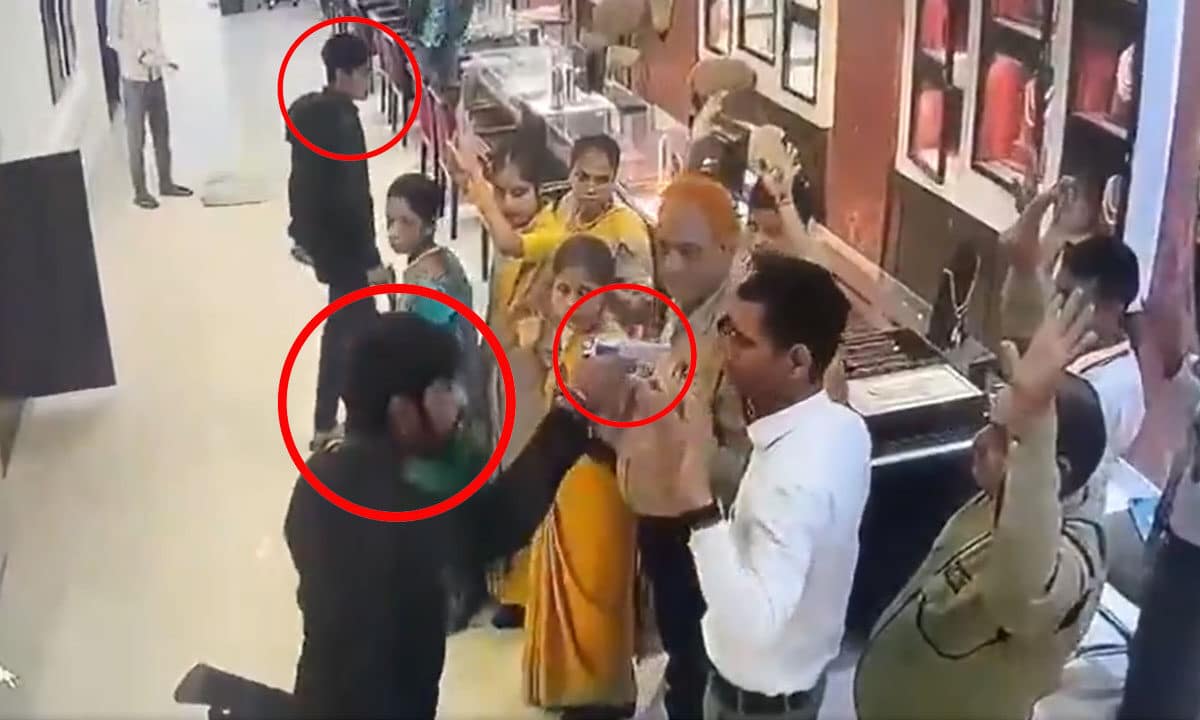 Watch | ₹25 Crore Heist at Tanishq Showroom: Armed Robbers Loot Jewellery in Broad Daylight