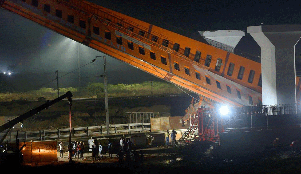 Bullet Train Project Setback: Ahmedabad’s Rail Traffic Paralyzed After Gantry Skids