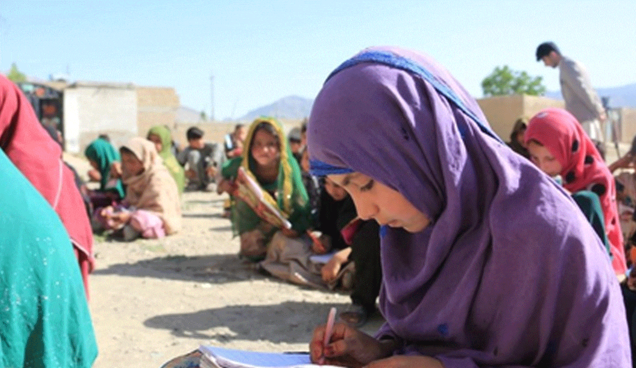 Afghan Women Launch 'Let's Study' Campaign Against Taliban's Education Ban