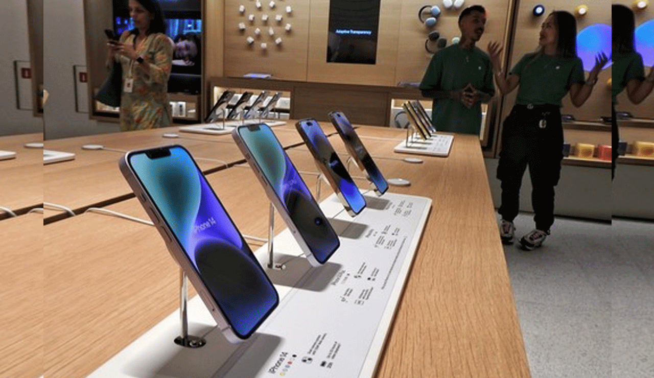 Apple Shifts Gears: India Set to Become iPhone Manufacturing Powerhouse by FY26