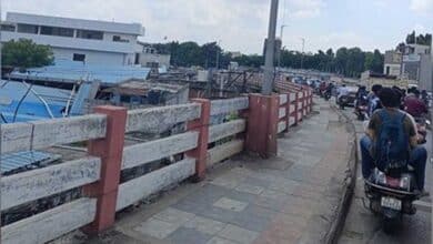 Hyderabad: Two Injured as Fatehnagar Bridge Staircase Suddenly Collapses