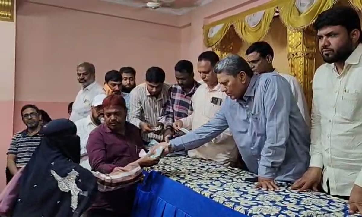 AIMIM MLA Kausar Mohiuddin Distributes 106 Shaadi Mubarak & Kalyana Lakshmi Cheques in Shaikpet Mandal