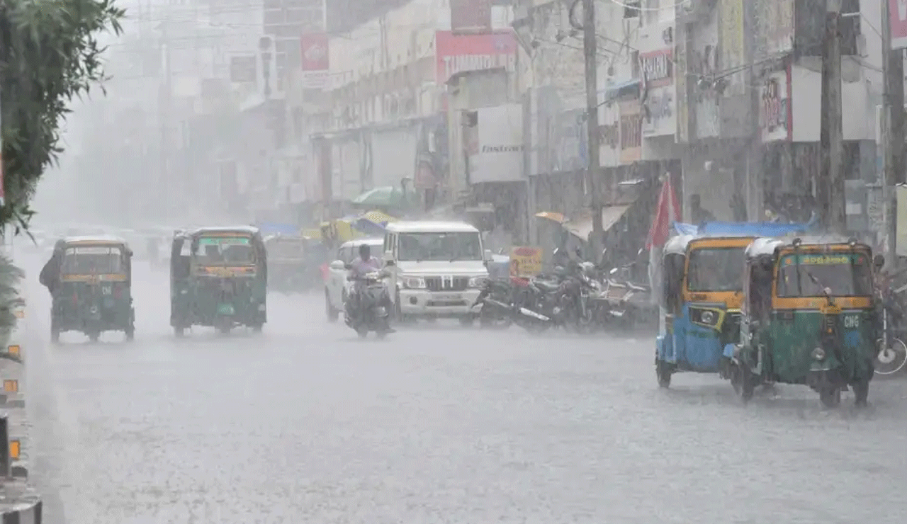 Heavy Rain Alert: Stormy Rains in Mumbai, Dust Storm Warning Issued