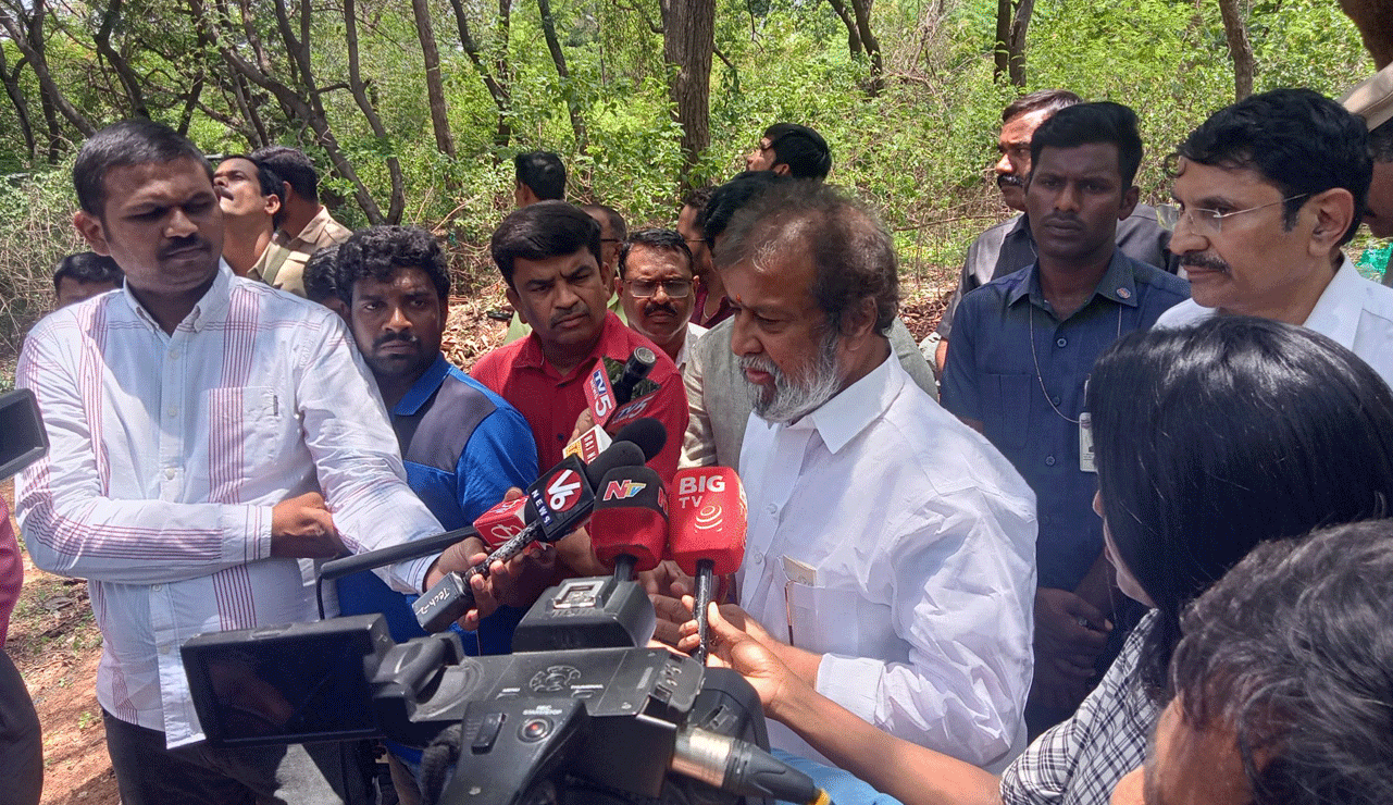 Health Minister Visits Erragadda After Food Poisoning Incident Leaves One Dead