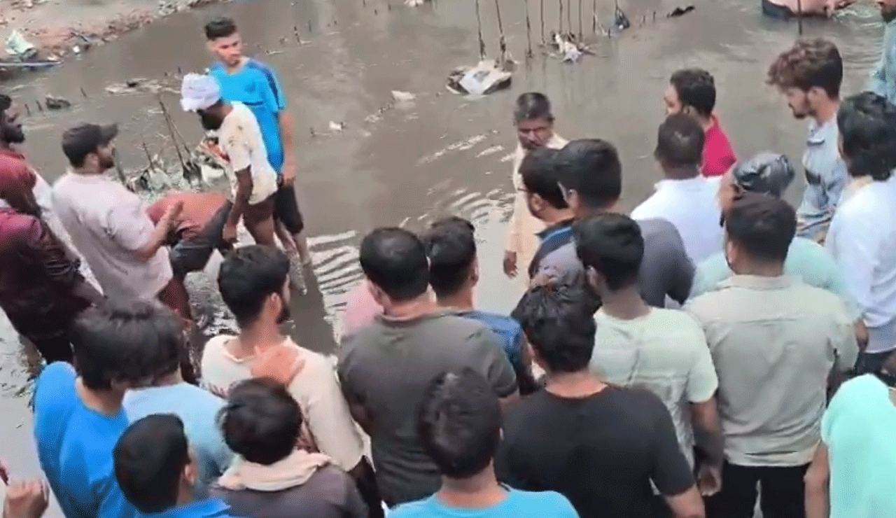 Hyderabad Rains: People Angry About Floods Question MLA Jaffar Hussain Meraj