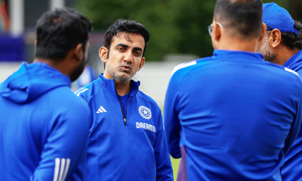 There is a lot of performance pressure on Gautam Gambhir, says Aakash Chopra