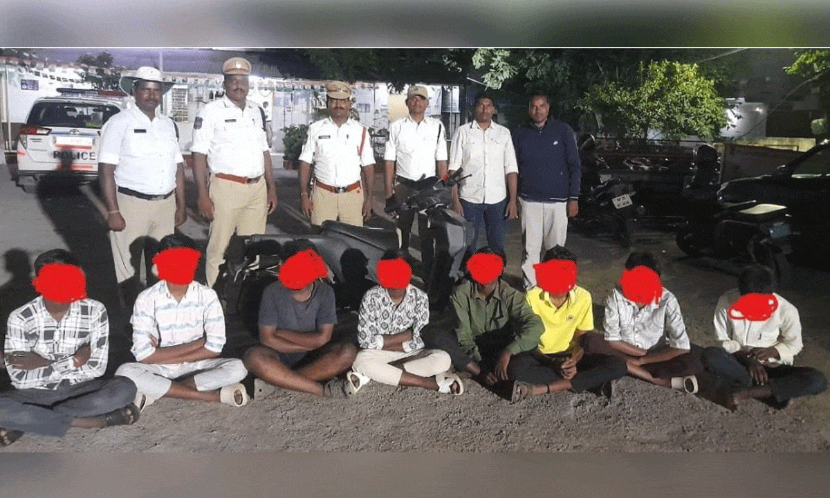 3 32 8 Youths, Including Minors, Caught Performing Dangerous Stunts on Hyderabad Highway