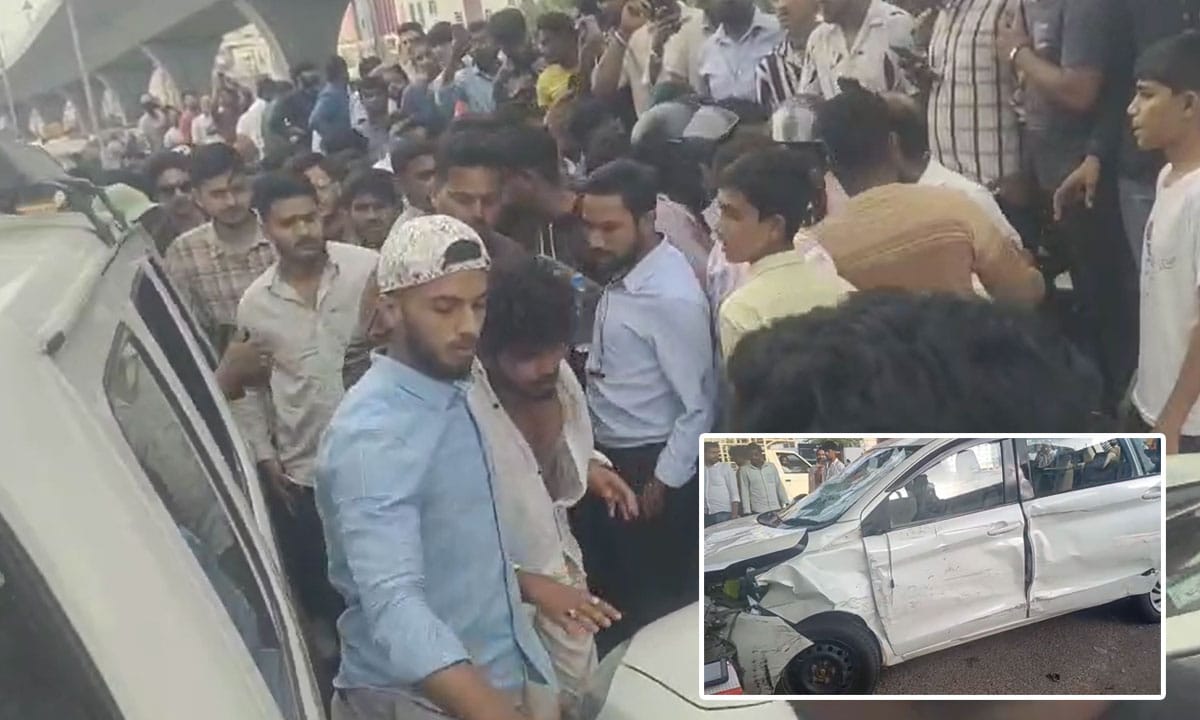 Hyderabad Horror: 2 KM Drunken Rampage Ends as Overspeeding Car Crashes into Divider, Hits Bikes Near Eshwar Theatre