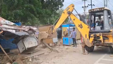 Hyderabad: GHMC Bulldozes Footpath Encroachments in Mailardevpally Amid Heavy Police Deployment
