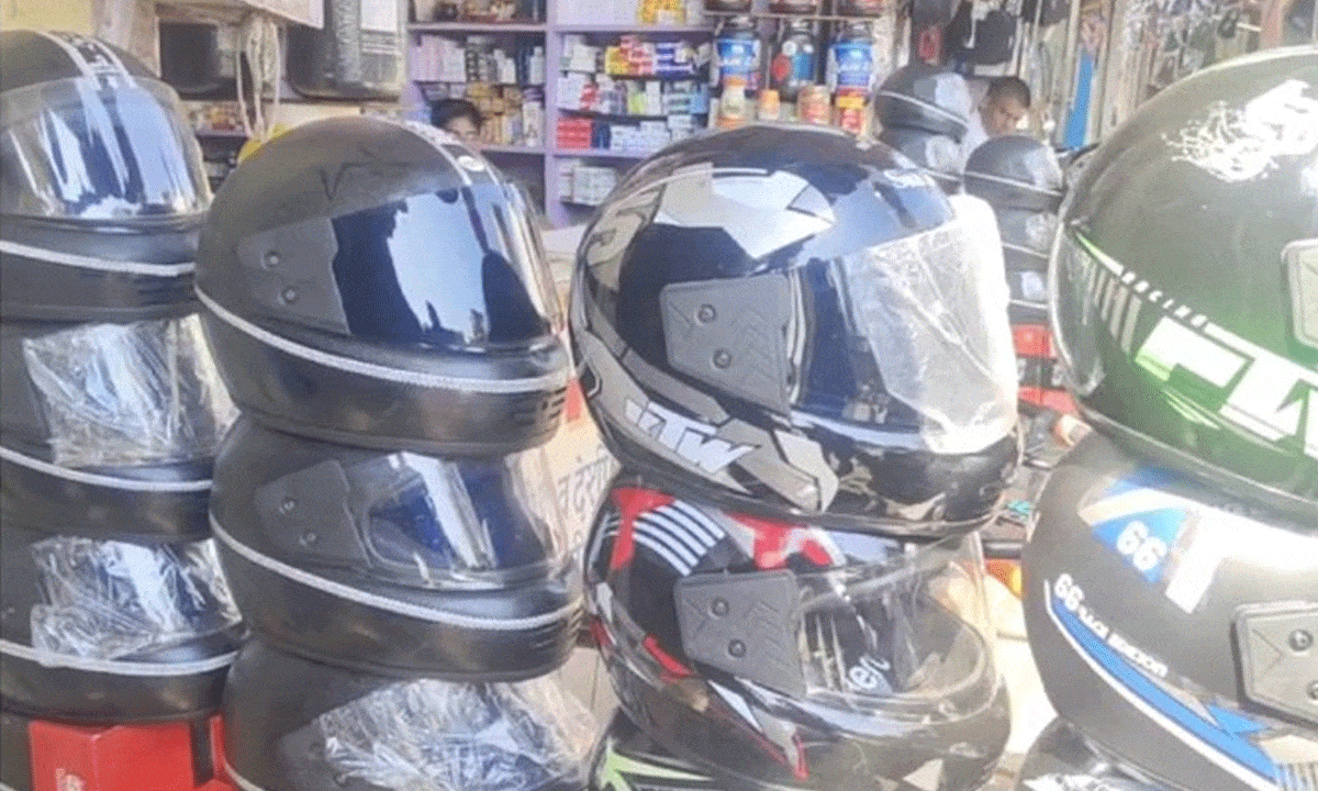 Helmet: Two Helmets Now Mandatory with Every Two-Wheeler Purchase: Central Govt Issues Key Order!