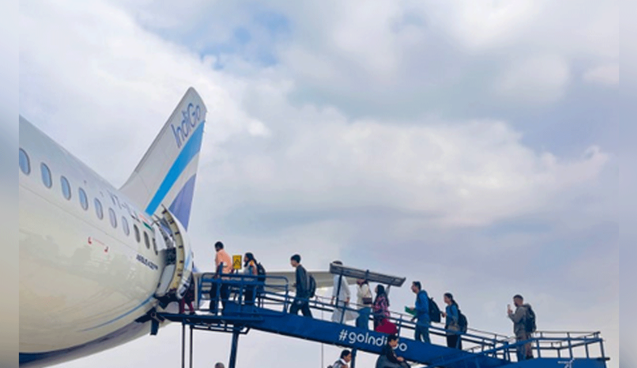 Iran Airspace Closure: Air India, IndiGo Issue Passenger Alerts Amid Middle East Tensions