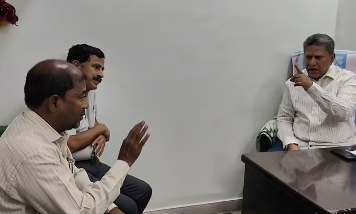 Hyderabad: MLA Kausar Mohiuddin Holds Review Meeting with HMWSSB Officials on Water Issues