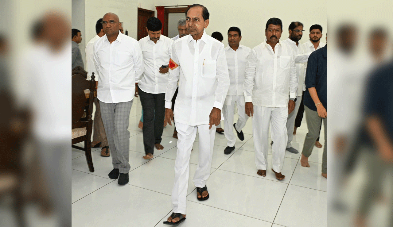 KCR Faces Kaleshwaram Commission Inquiry Under Heavy Security