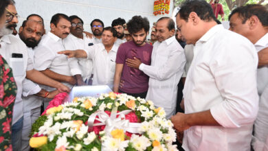 KCR Pays Last Respects to Jubilee Hills MLA Gopinath, Consoles Bereaved Family