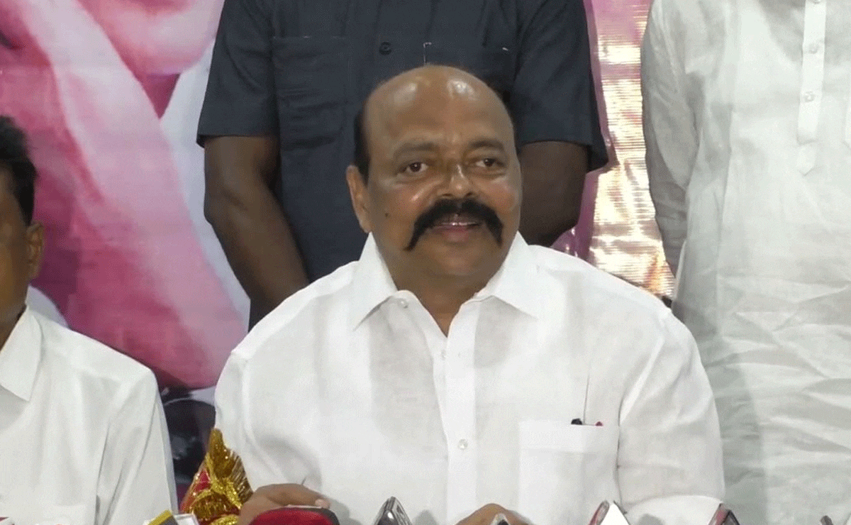 Konda Murali’s Controversial Remarks Stir Political Storm in Warangal Congress