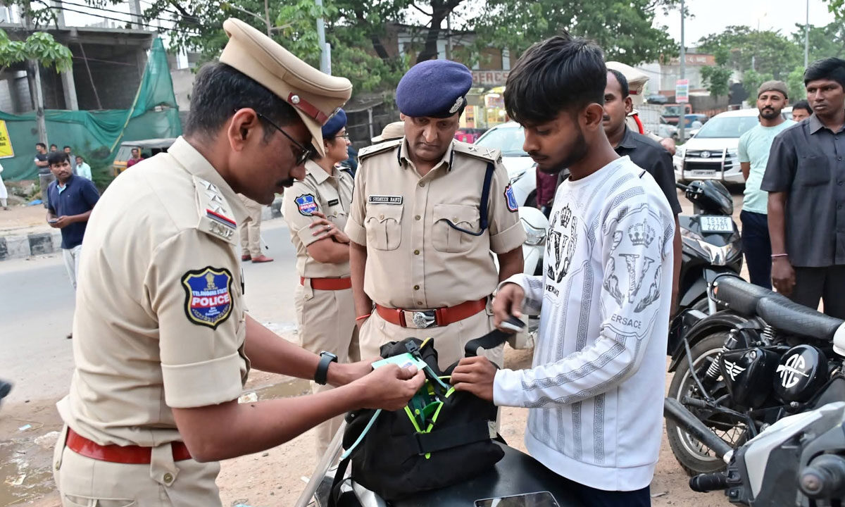 Rachakonda CP G. Sudheer Babu Reviews Policing and Vehicle Checks at Balapur, Pahadishareef