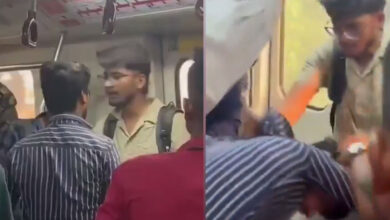 Metro Train Thief Caught and Beaten by Alert Passenger in Viral Video