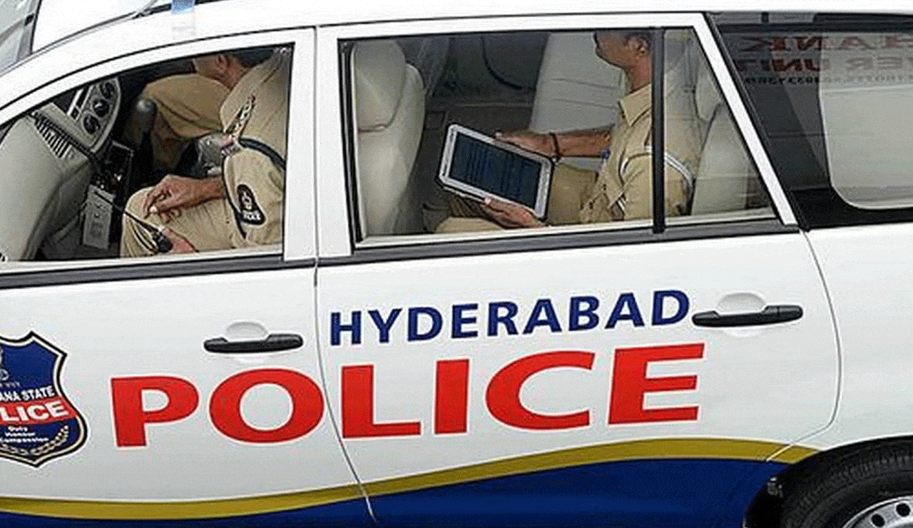 Hyderabad Police Catch 3 People Selling Illegal E-Cigarettes Worth ₹10 Lakh