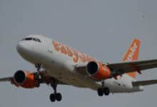 During Flight, Passenger Sparks Chaos by Threatening to Have Bomb on Board (Video Goes Viral)
