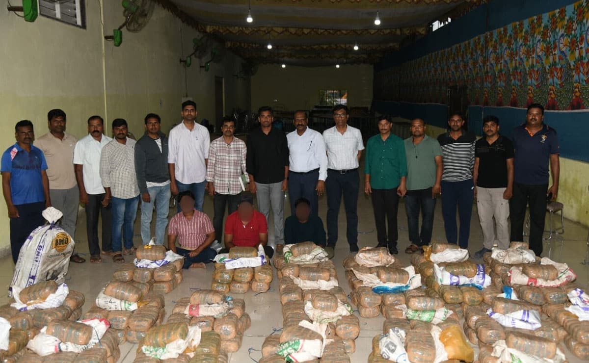 Telangana’s EAGLE Team Seizes 935 Kg of Ganja Worth ₹5 Crore: Three Arrested
