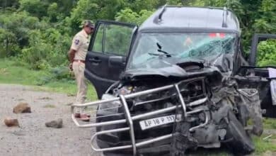 Two DSPs of Andhra Police killed in road accident