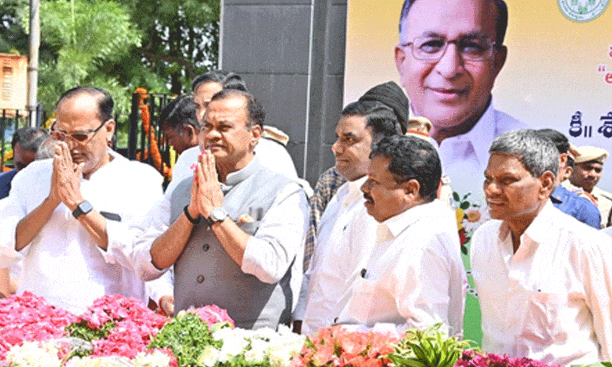 Telangana ministers pay tributes to Jaipal Reddy on death anniversary