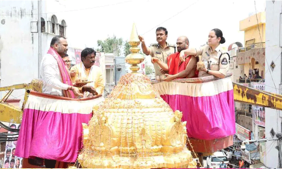 Elaborate Security in Place for Lal Darwaza Bonalu: Says CP CV Anand