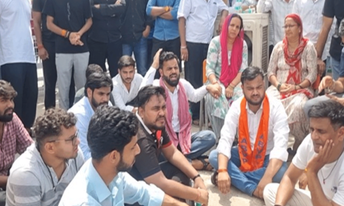 Sharda University suicide: Family, students protest against faculty; police resort to lathi-charge